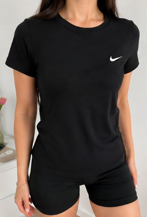 Tricouri damă Nike --sport casual