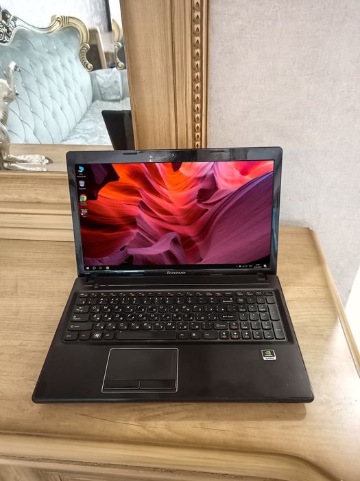 Ноутбук Lenovo. Core i3, geforce 610, ssd