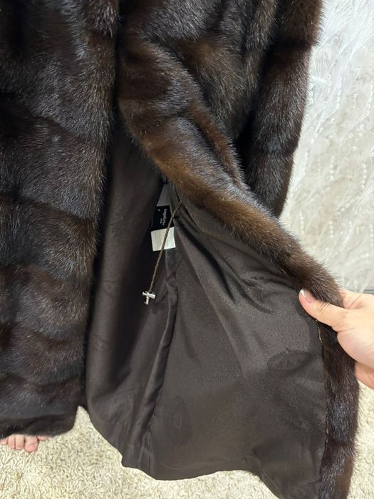 Продам норковую шубу