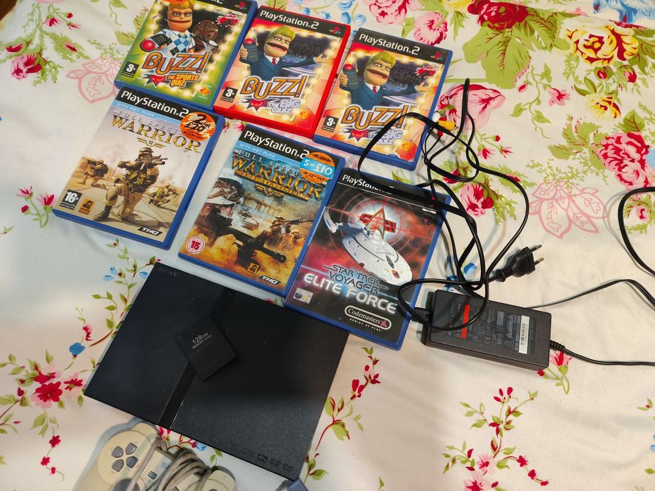 Vând PS 2 MODAT stare foarte buna 6 jocuri preț 250
