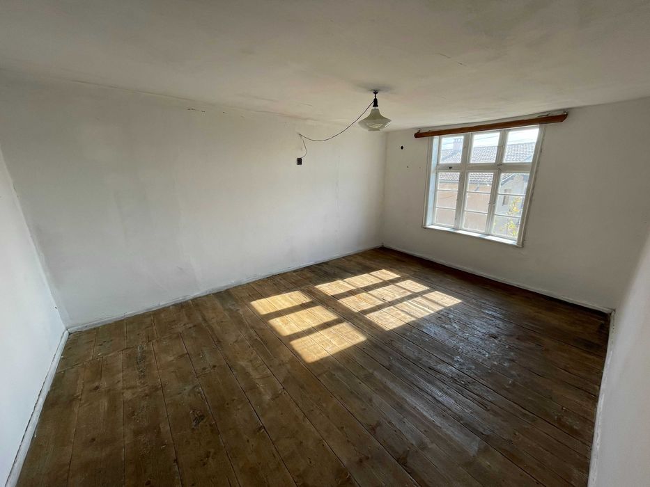 Продава се Къща в Габрово, Център - 112 кв.м за 349 €/кв.м - Снимка #2