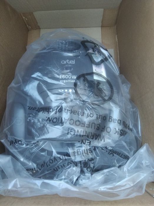 Пылесос новый Artel