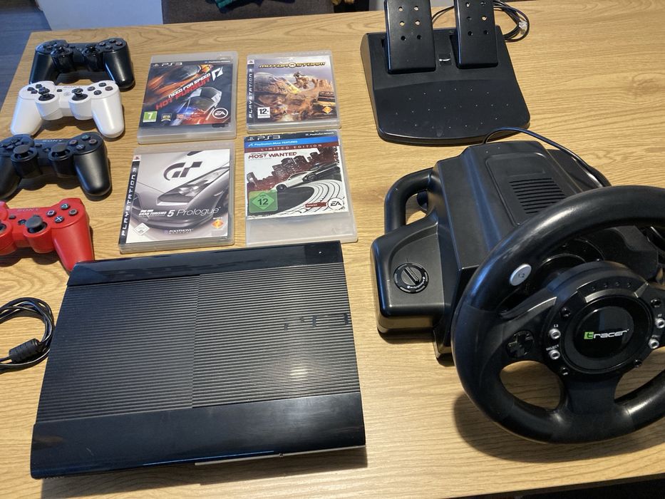 PS3 конзола с волан