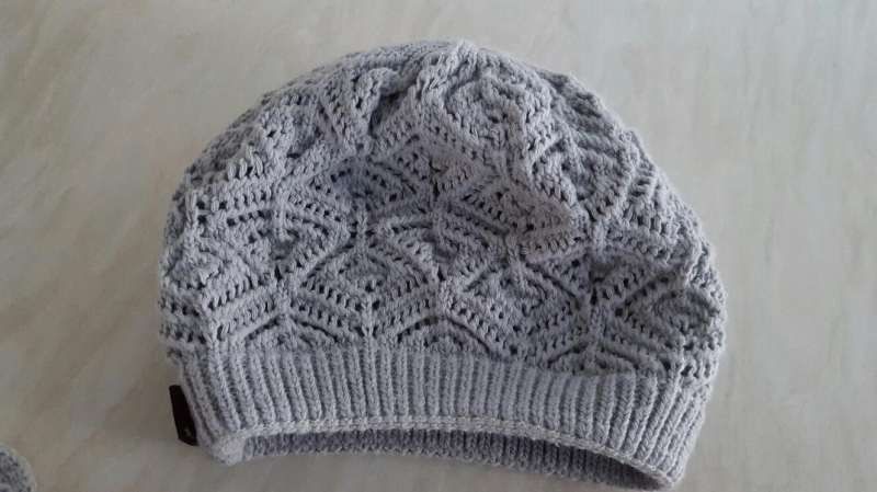 Шапки и шалове за момиче