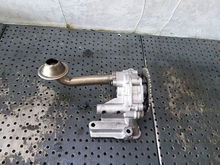 Pompa ulei 1.9 tdi vw sharan 06a115105b