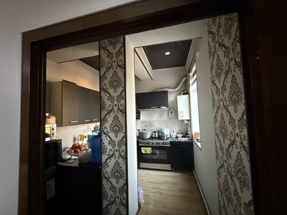 Продам 5 комнатную квартиру