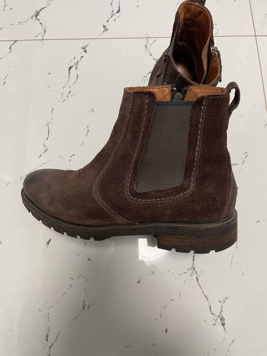 Vând ghete bărbați din pile întoarsă Tommy Hilfinger mărimea 42