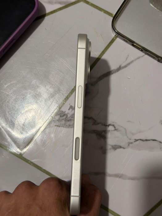 Iphone 16•128GB/93%/белый