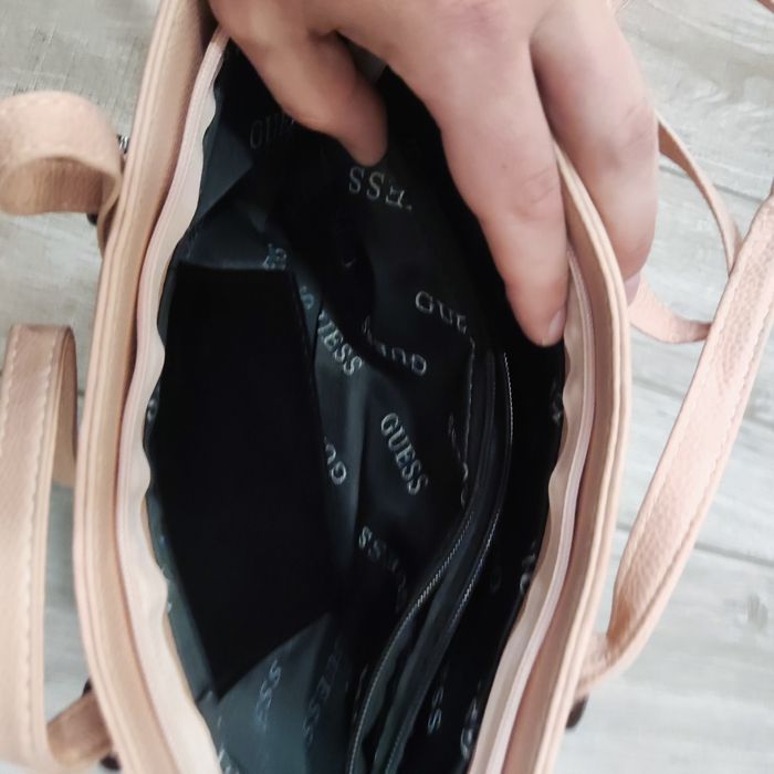 Дамска чанта Guess