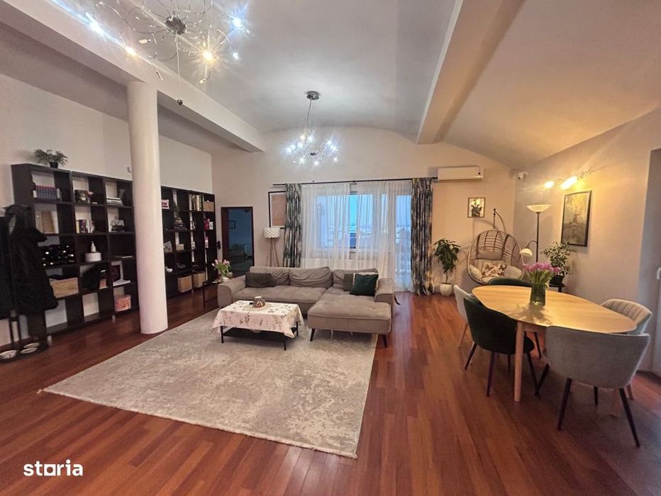 Vanzare-Apartament cu 3 camere, cu suprafata de 133 mp utili.