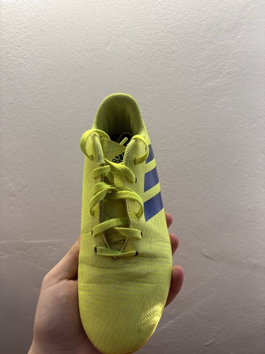 Ghete Adidas de fotbal