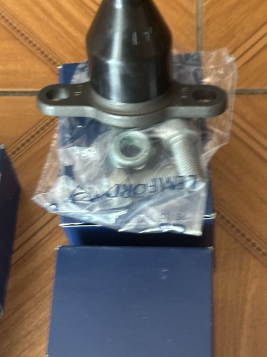 Pivoti superior/inferior,bucse lemforder noi VW T4.