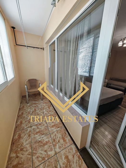 Уютна и стилно обзаведена гарсониера в жк.Изгрев. КЛЮЧ в Офиса