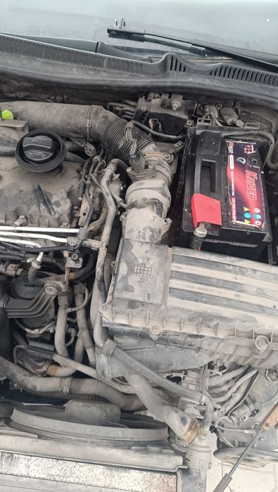 Продавам двигател за голф 5 1.9 105кс. BKC   (Dvigatel ot golf 5 БКЦ)