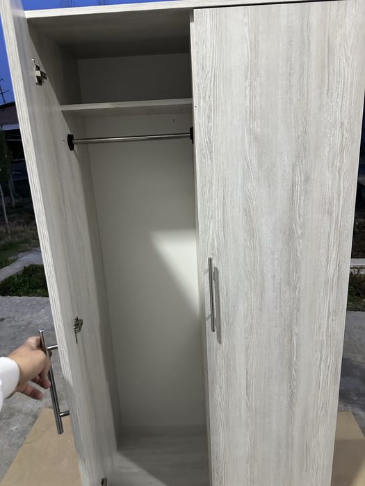 Shkaflar mebel shkaf