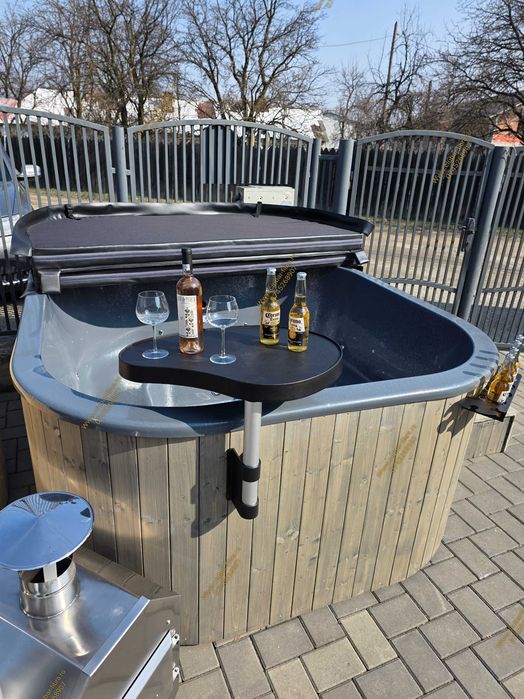 Jacuzzi hidromasaj piscina ciubar