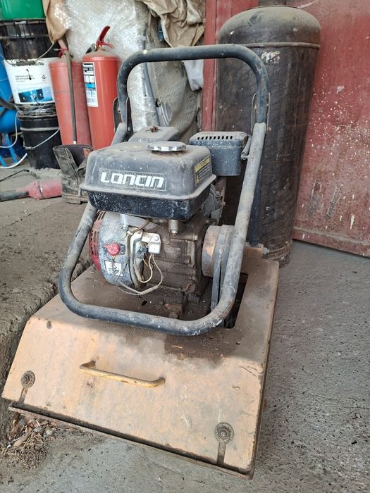 Виброплита Loncin