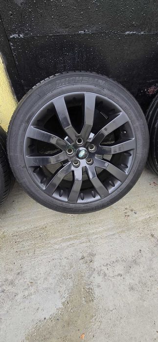 Оригинални Джанти R20 с гуми 275/40 за Range Rover Sport