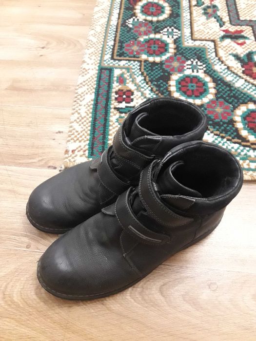 продам ботинки зимние подростковые