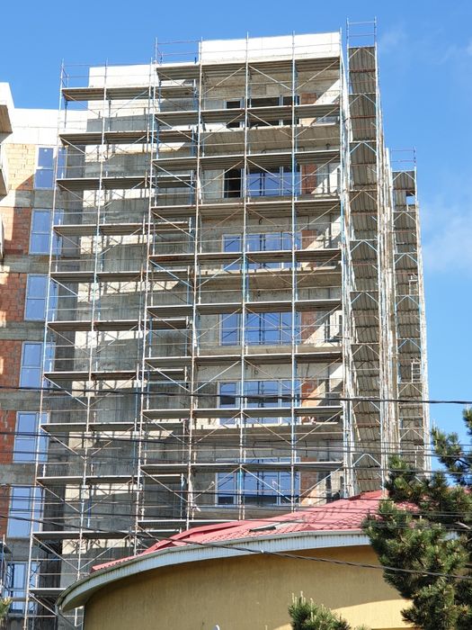 Inchiriem schele metalice fixe si mobile