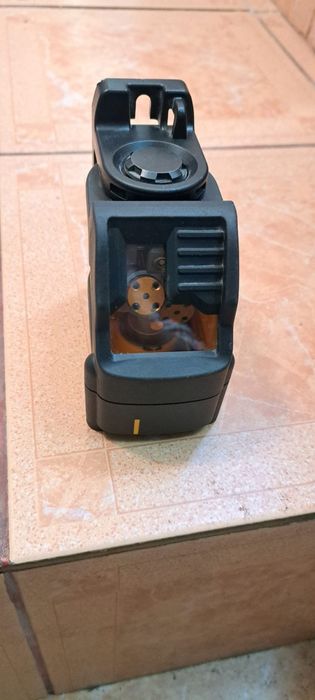 Laser Dewalt DW 088 CG, 2 linii verzi, orizontal si vertical , folosit