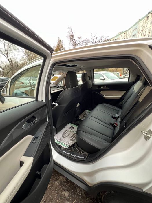 Geely Geometry E elektrmobil электрмобиль