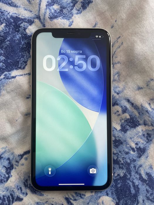 Продам телефон iPhone 11