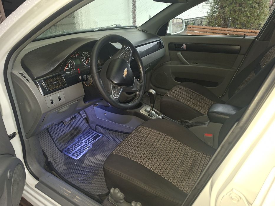 Жентра 3 пазитция автомат сотилади