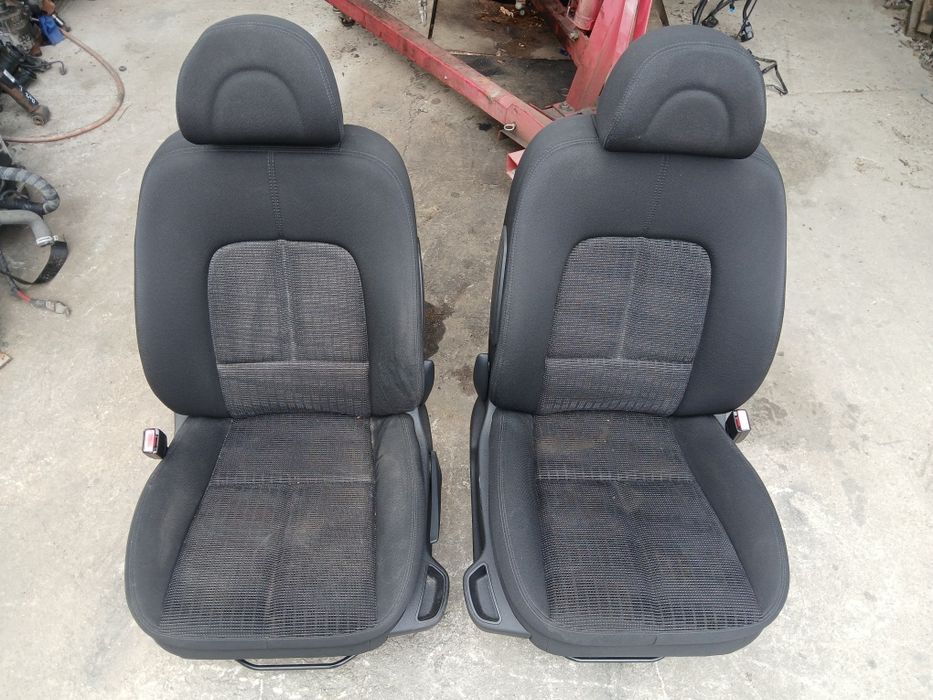 Предни седалки за Peugeot 407/Пежо  407