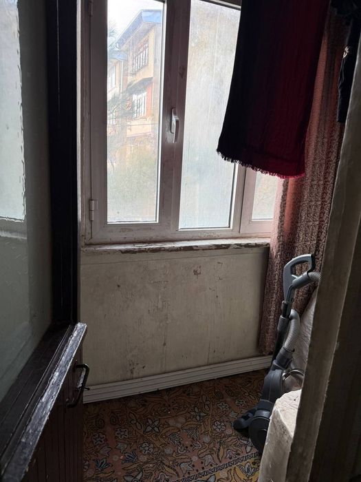 Срочно продаётся на Коракамиш 2/5 (1/2/4 галерейного типа площадь 36м2