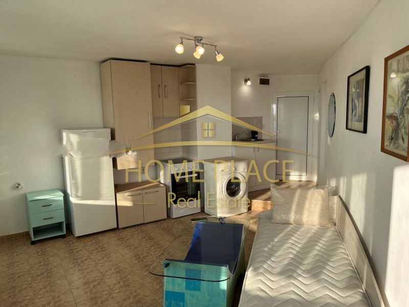 Дава се под наем Едностаен апартамент в Варна, Левски - 40 кв.м за 306 € - Снимка #2