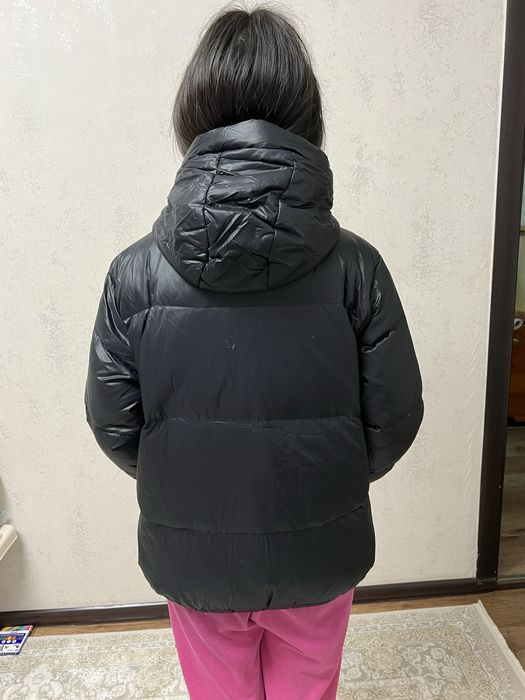 Продам куртку на девочку 5000 тенге