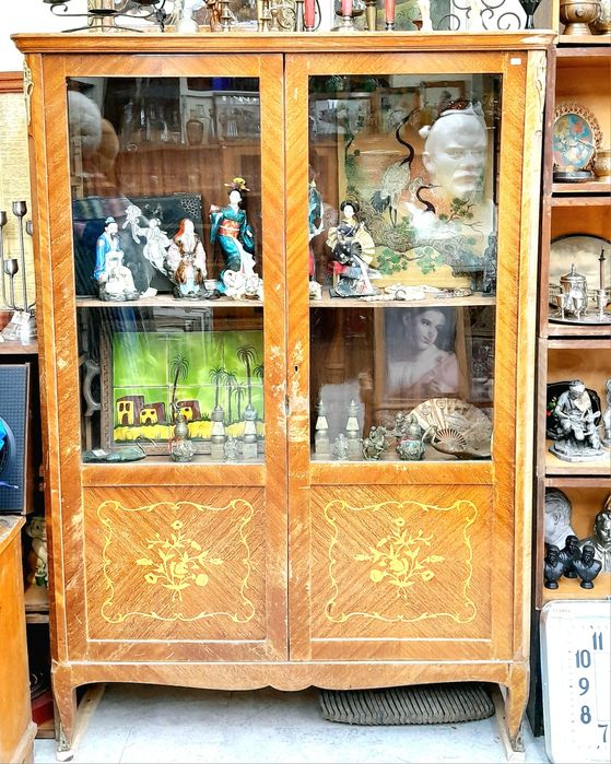 Серванты,шкафы, буфеты  Винтаж.