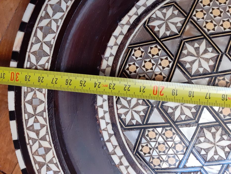 Farfurie din lemn cu insertii