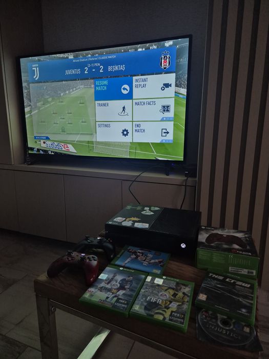Xbox one 500GB editie fifa 16 + 2 manete