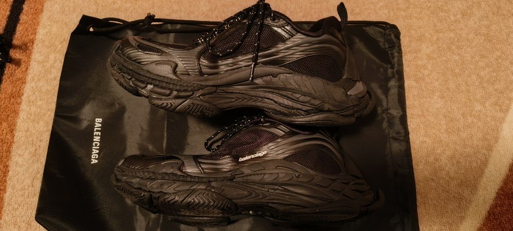 Balenciaga triple s2