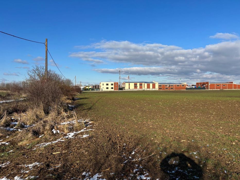Vand Teren Intravilan-Bors-Vis a Vis de Nord-Vest Camioan-PUZ Aprobat