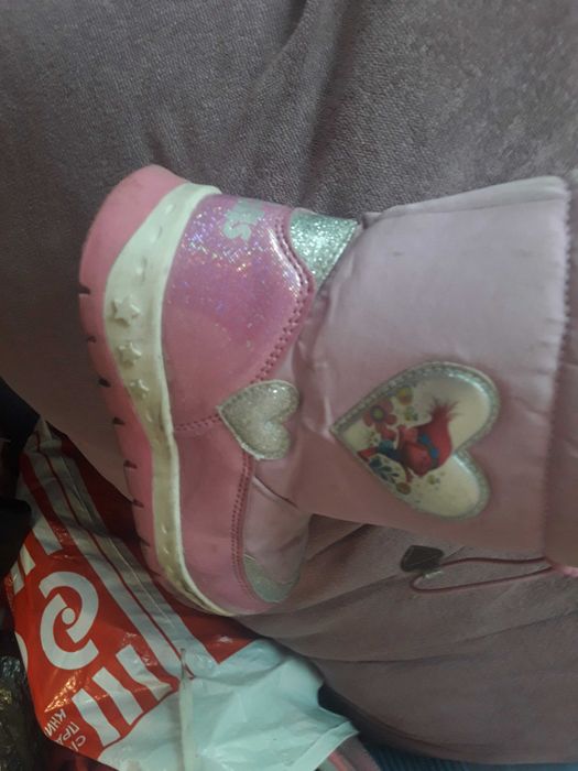 Oбувки от 27н 32н и k&k бели кожа 20лв и други