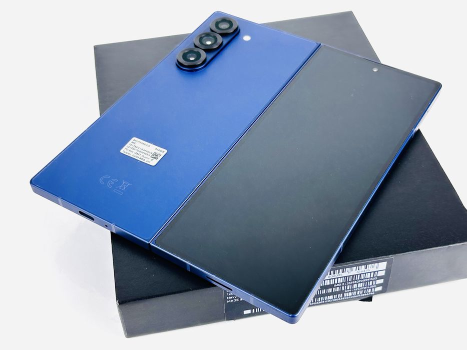 Samsung Galaxy Z Fold 6 5G 256GB 12RAM Navy Отличен! Гаранция!