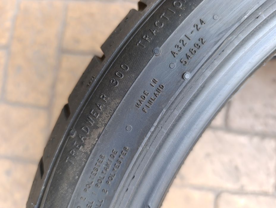 Летни гуми Nokian 255/35/18 Powerpruf