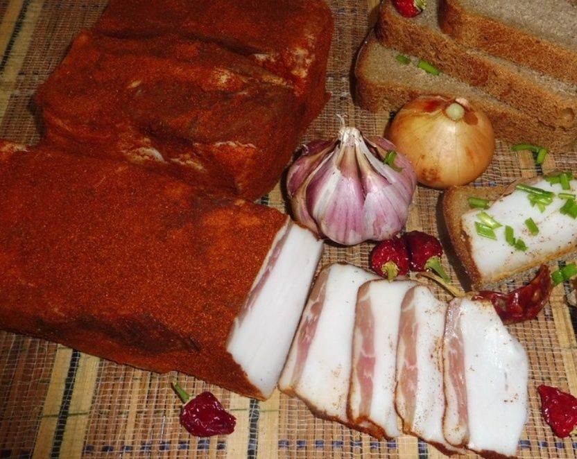 Сало домашнее капченое ,соленое