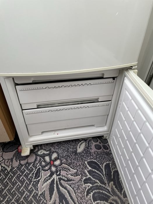 Холодильник бирюса