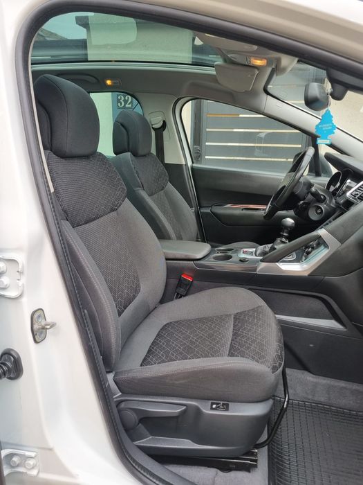 Vând Peugeot 3008 Facelift Motor 1.6 HDi an 2016