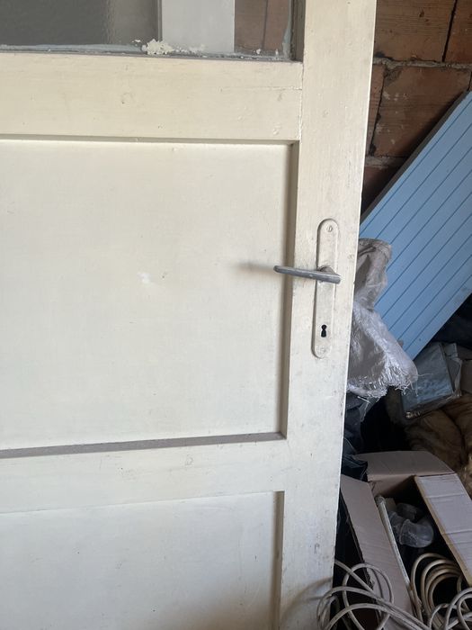 Стара Дървена врата