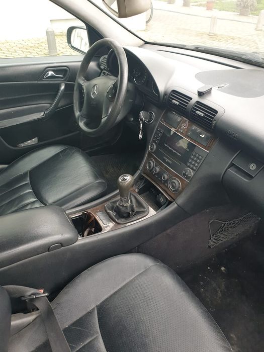 Vând Mercedes-Benz C2200