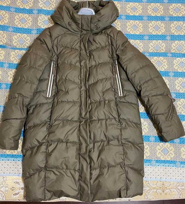 Продается зимний пуховик