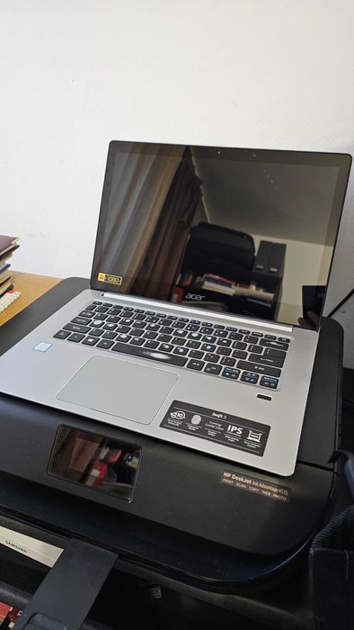 Laptop ACER Swift 3, pentru piese de schimb.