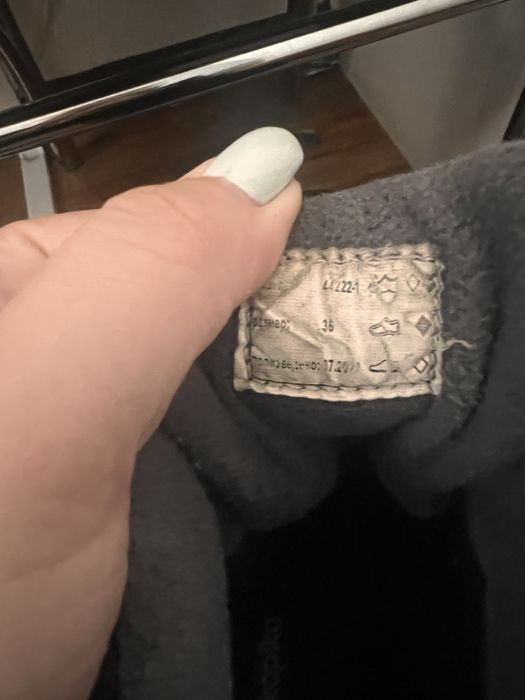 Зимние ботинки на шестри