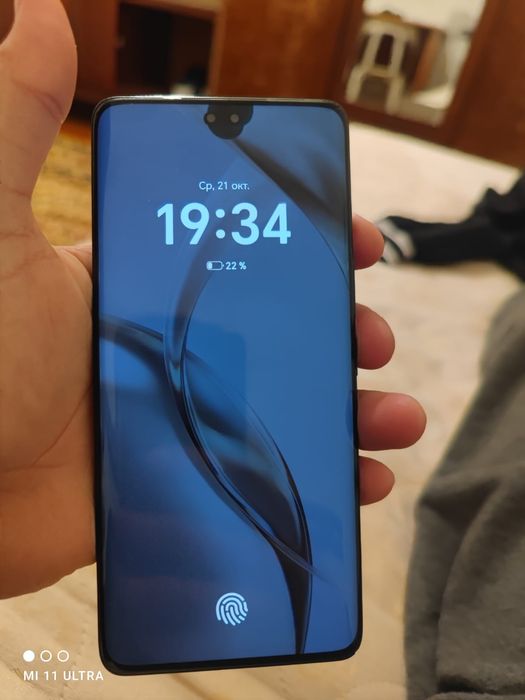 HONOR 200 Pro 12/512 ГБ — срочно продам, есть дефекты