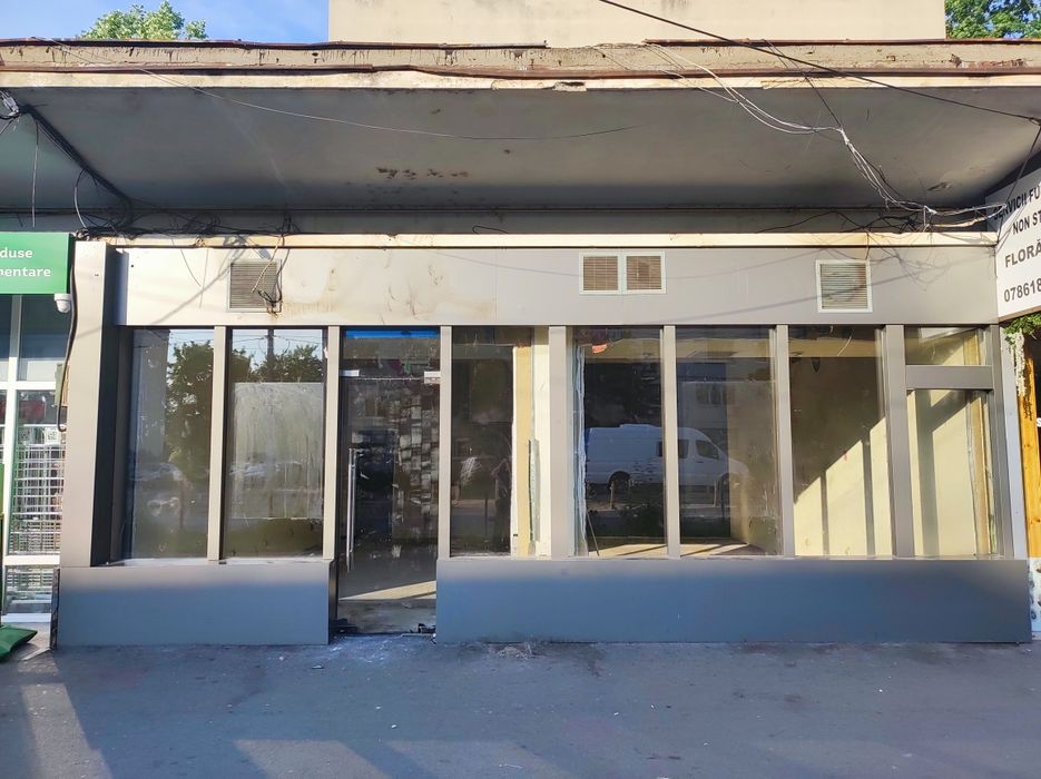 Închiriat spatiu comercial